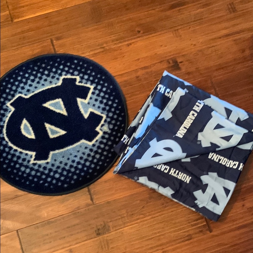 North Carolina Tar Heels Rug & Shower Curtain Set